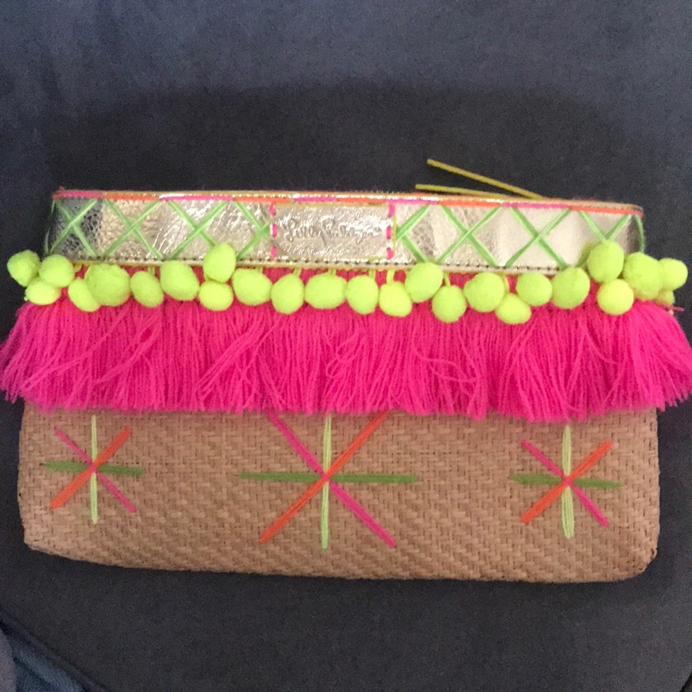 NWOT Never Used Lilly Pulitzer’s “Baja” clutch.